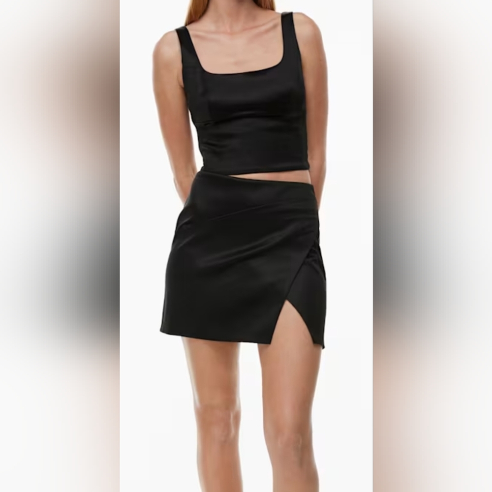 Aritzia Silo Satin Mini Skirt NWT Black Women’s Size 2 NEW MSRP $98